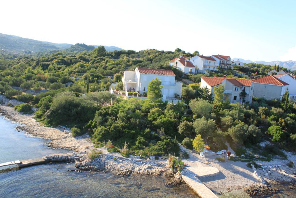 Apartments Grbin (Adults Only) لومباردا الغرفة الصورة