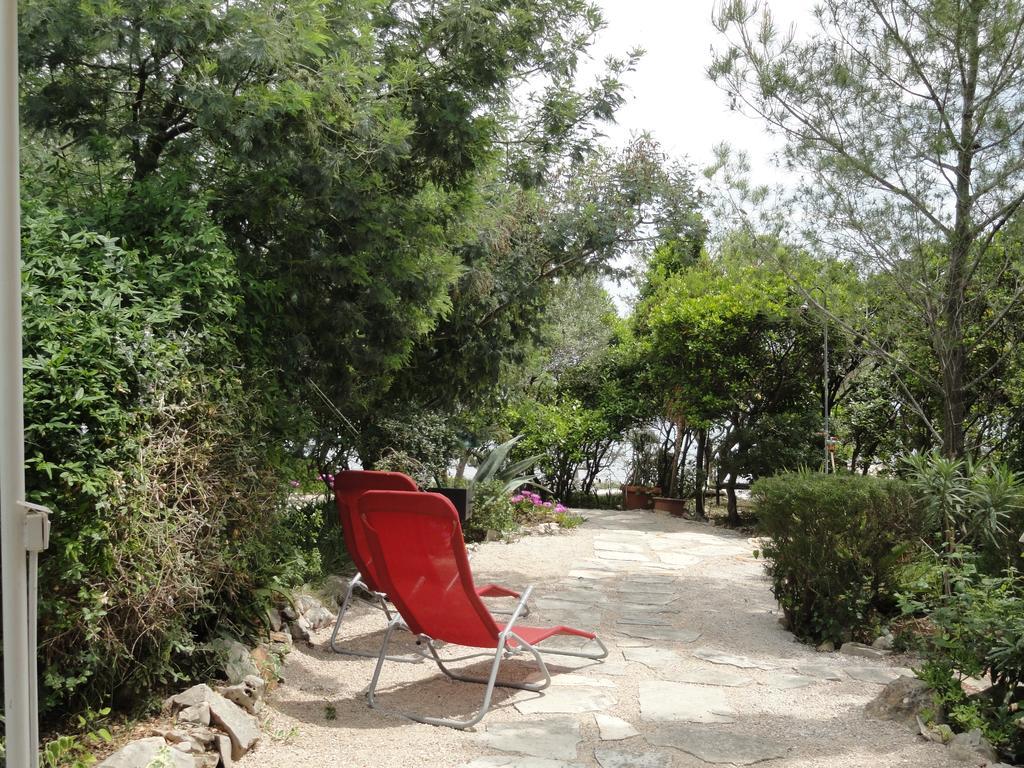 Apartments Grbin (Adults Only) لومباردا الغرفة الصورة