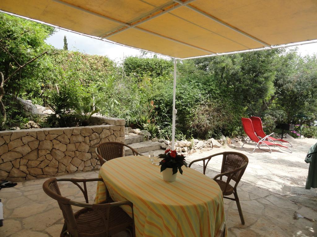 Apartments Grbin (Adults Only) لومباردا الغرفة الصورة