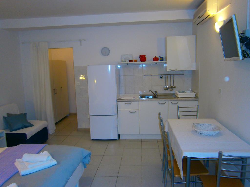 Apartments Grbin (Adults Only) لومباردا المظهر الخارجي الصورة